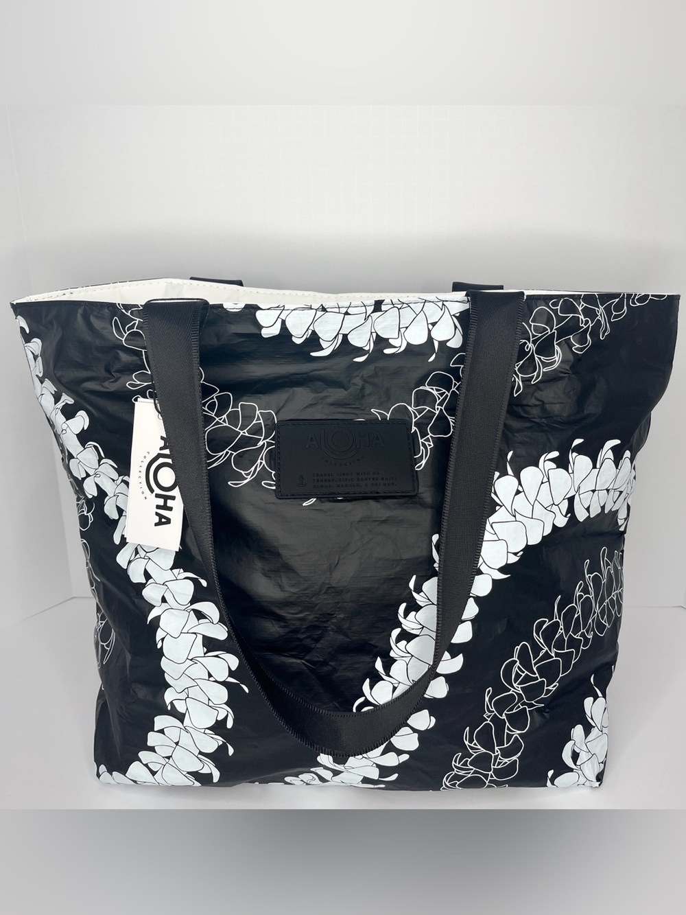 ALOHA Collection Puakenikeni Day Tripper